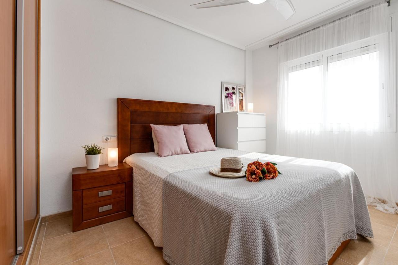 Sunny Casita, Torrevieja, Modern 2 Bed Top Floor Apartment Bagian luar foto
