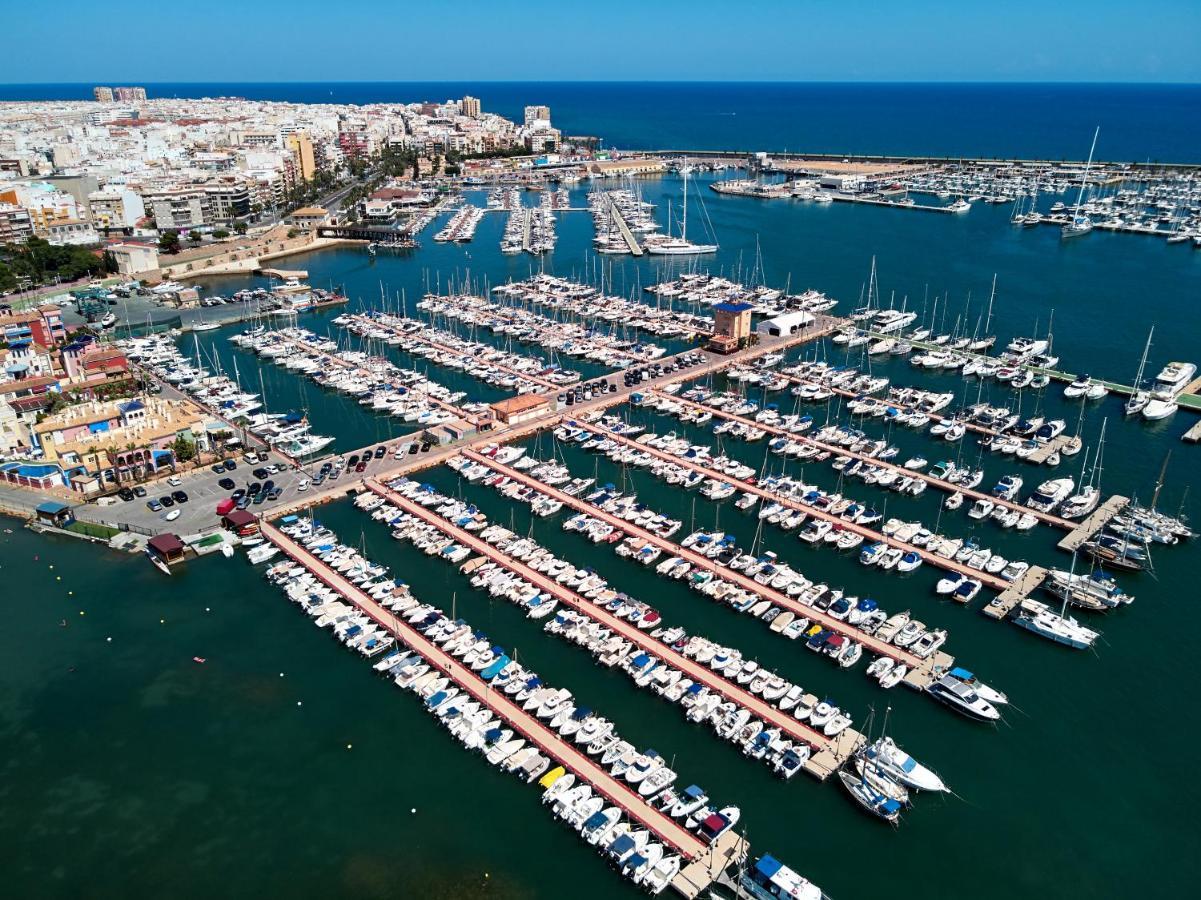 Sunny Casita, Torrevieja, Modern 2 Bed Top Floor Apartment Bagian luar foto